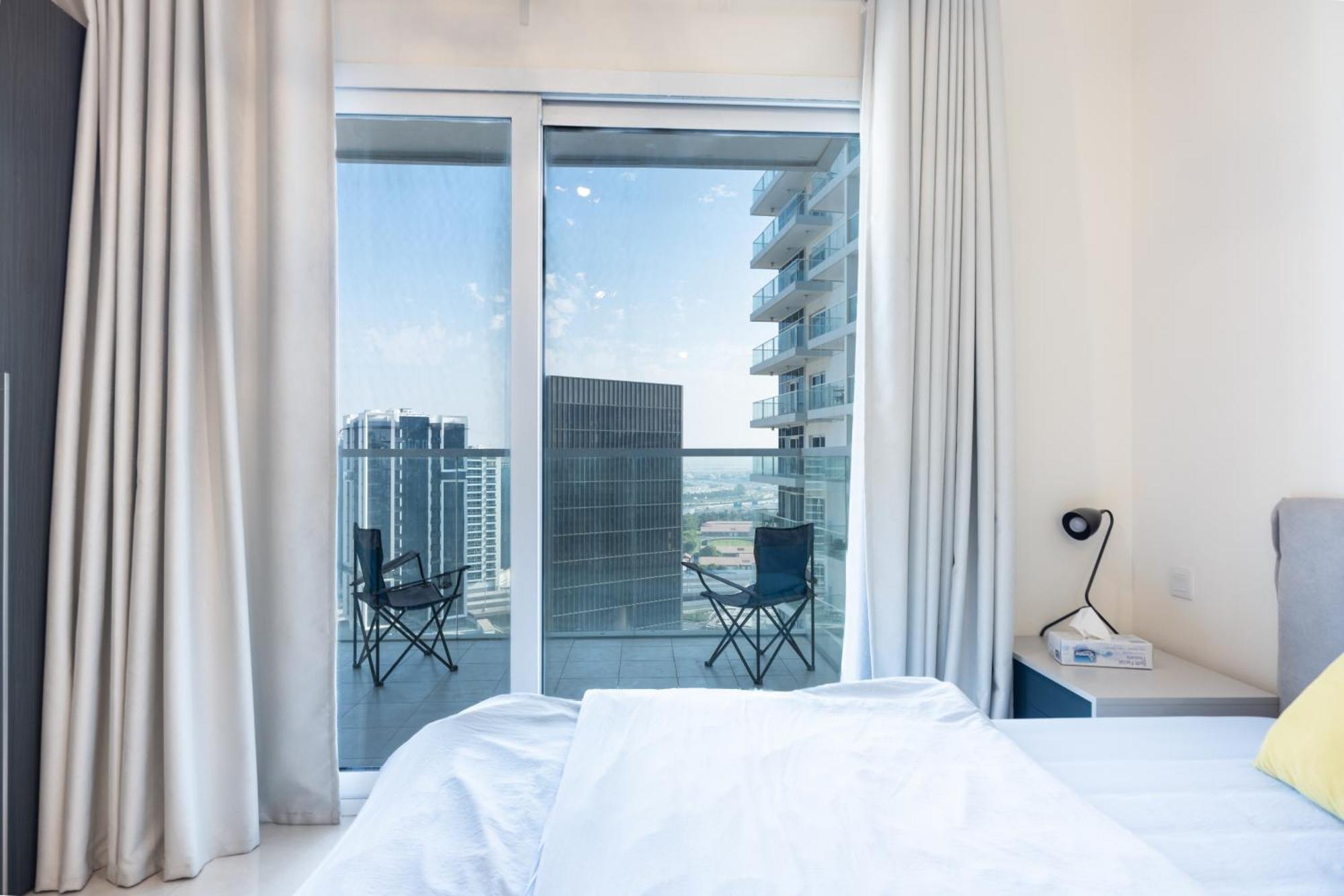 Comfort Cozy Living Ag Tower Business Bay Апартаменти *